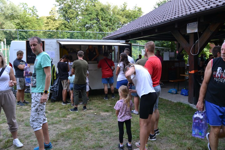 foto zo zábavy