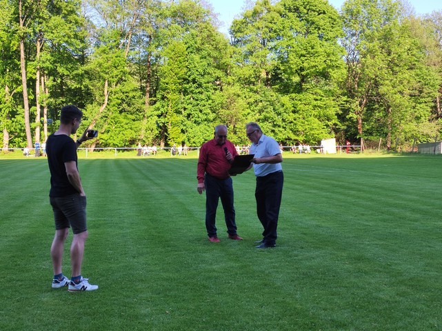 FOTO z ocenenia J. Majtána