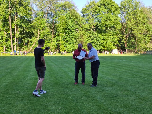 FOTO z ocenenia J. Majtána