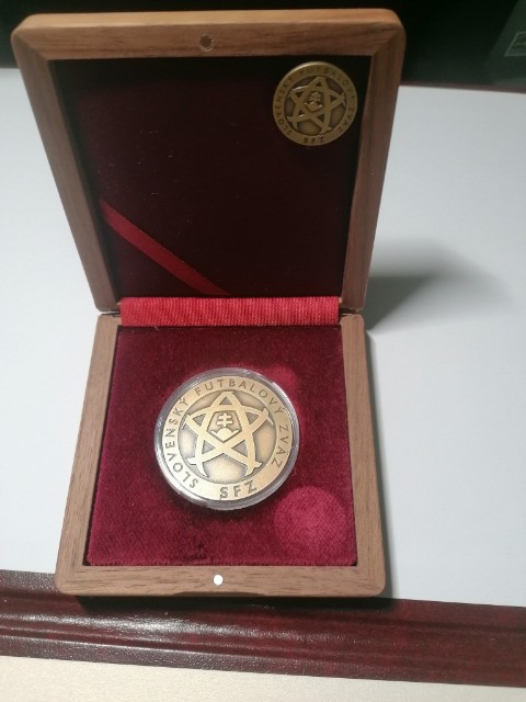 FOTO z ocenenia J. Majtána